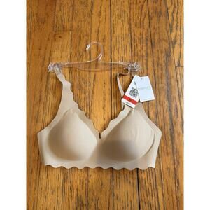 B.tempt'd By Wacoal Bra Womens XS Beige Wire Free Seamless Scallop Edge